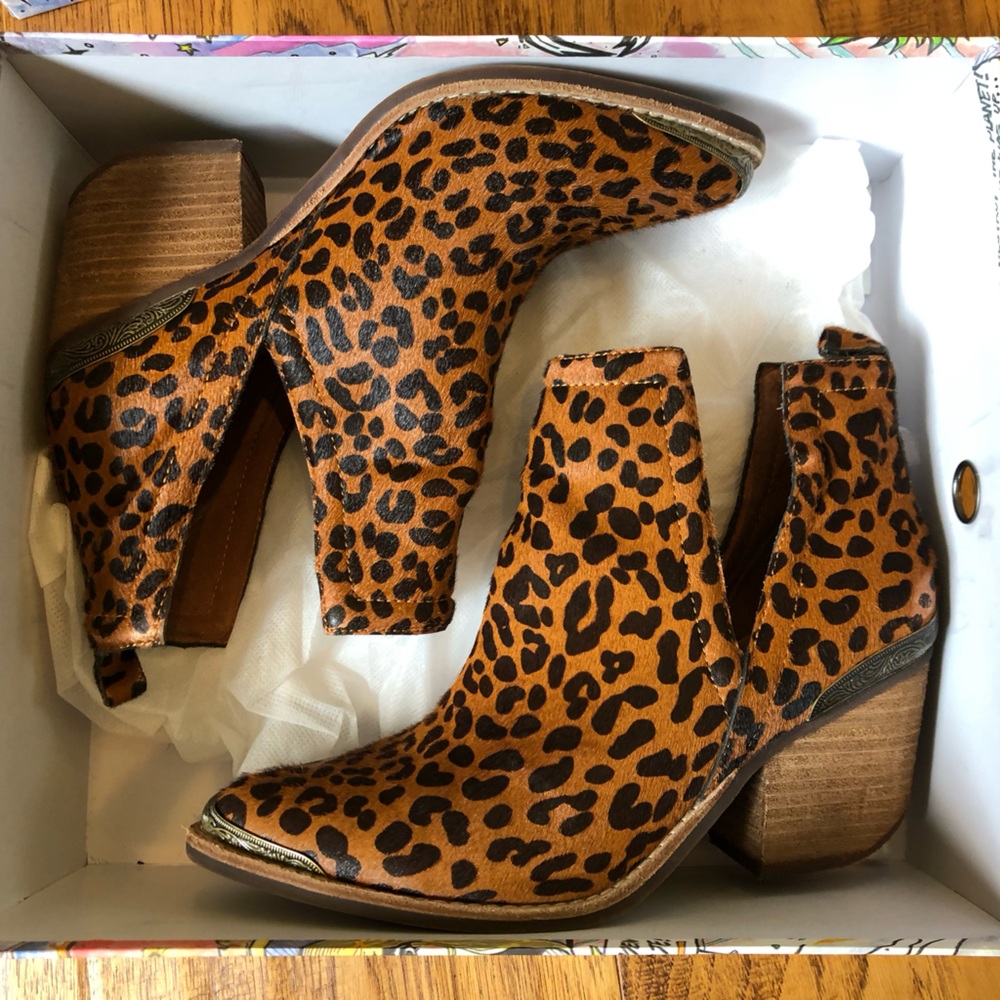 Cromwell Jeffrey Campbell booties